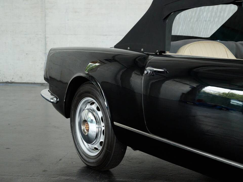 Image 13/50 of Alfa Romeo 2000 Spider (1959)