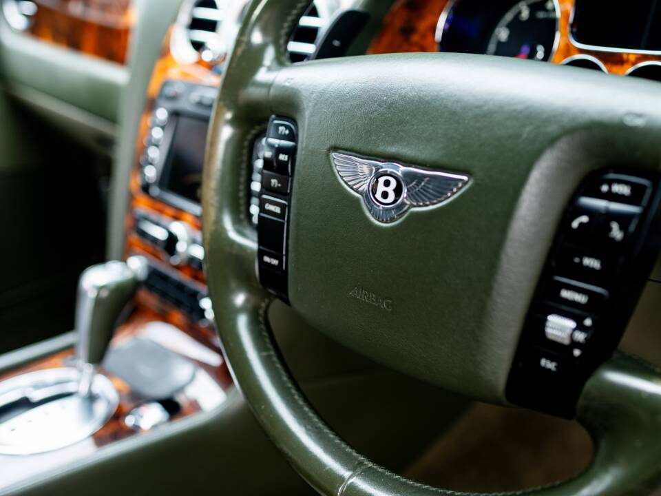 Image 50/50 de Bentley Continental GT (2004)