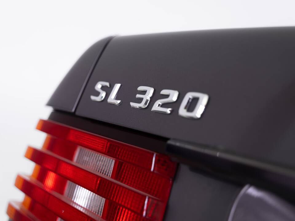 Image 35/37 of Mercedes-Benz SL 320 (1993)