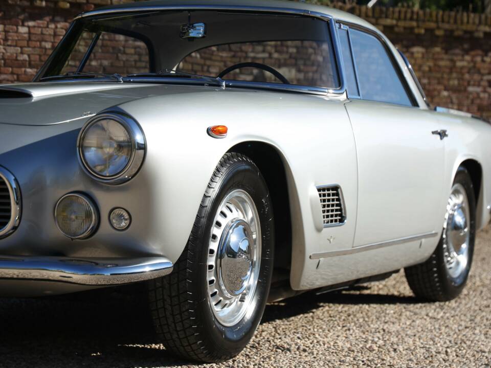 Bild 27/50 von Maserati 3500 GT Touring (1961)