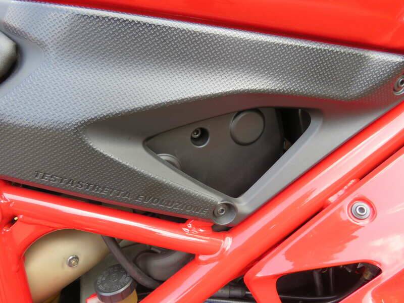 Immagine 28/46 di Ducati DUMMY (2012)