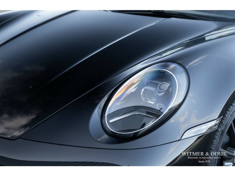 Image 41/44 of Porsche 911 Carrera (2020)
