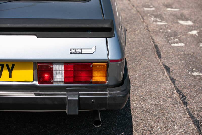 Bild 18/37 von Ford Capri 2,8i (1984)