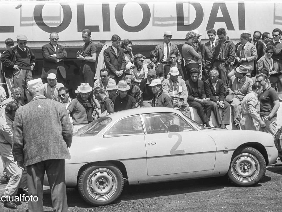 Bild 49/50 von Alfa Romeo Giulietta SZ (1961)
