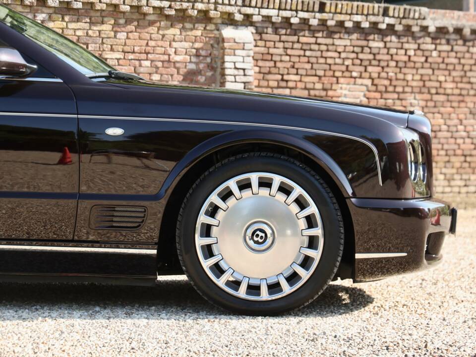 Image 50/50 de Bentley Azure (2008)