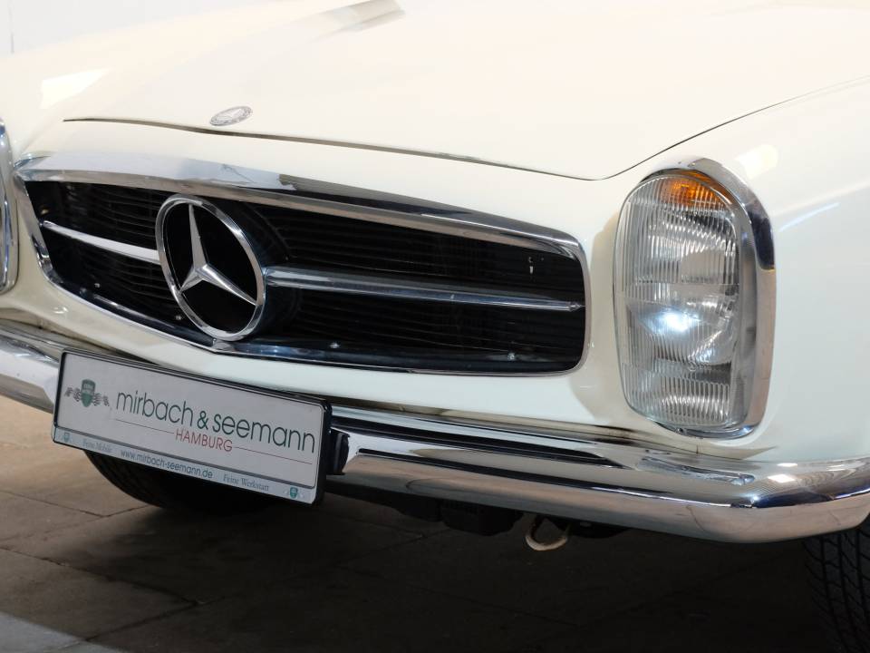 Image 14/21 of Mercedes-Benz 280 SL (1969)