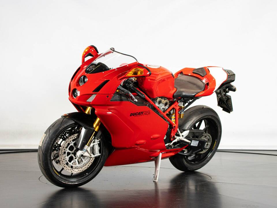 Image 7/50 of Ducati DUMMY (2004)