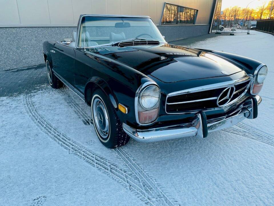 Bild 6/35 von Mercedes-Benz 280 SL (1970)