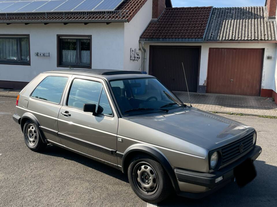 Bild 2/11 von Volkswagen Golf II 1.8 (1987)