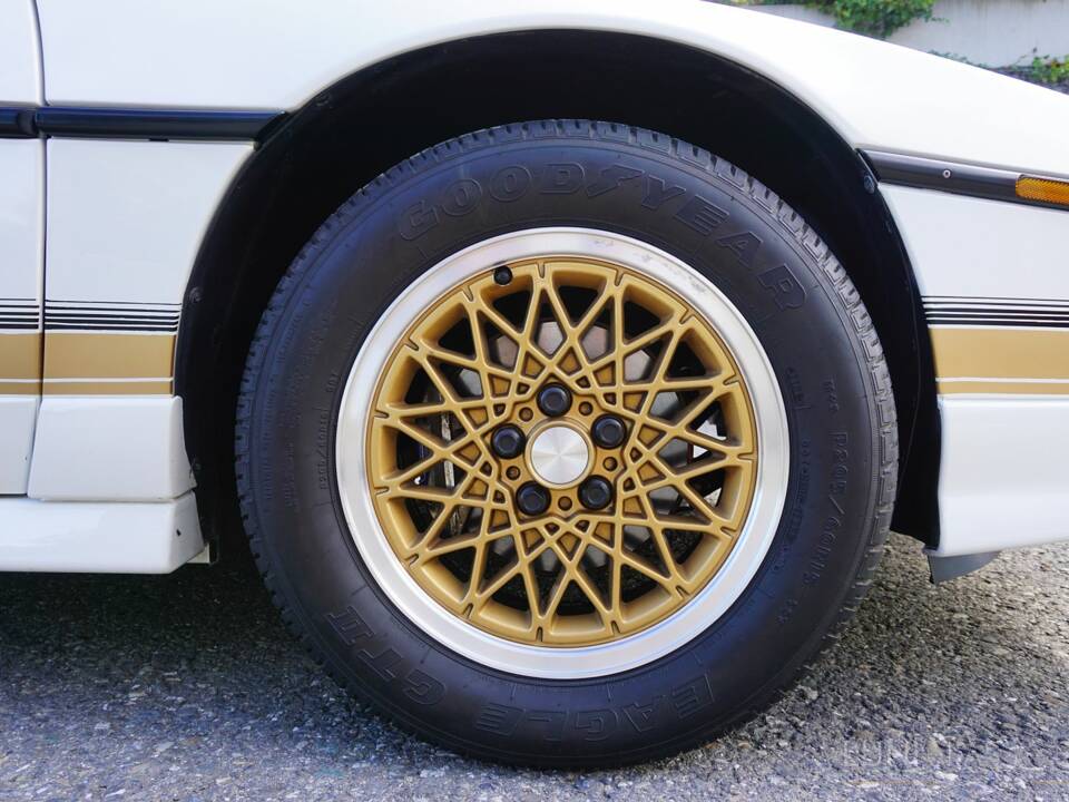 Afbeelding 34/70 van Pontiac Fiero GT (1988)