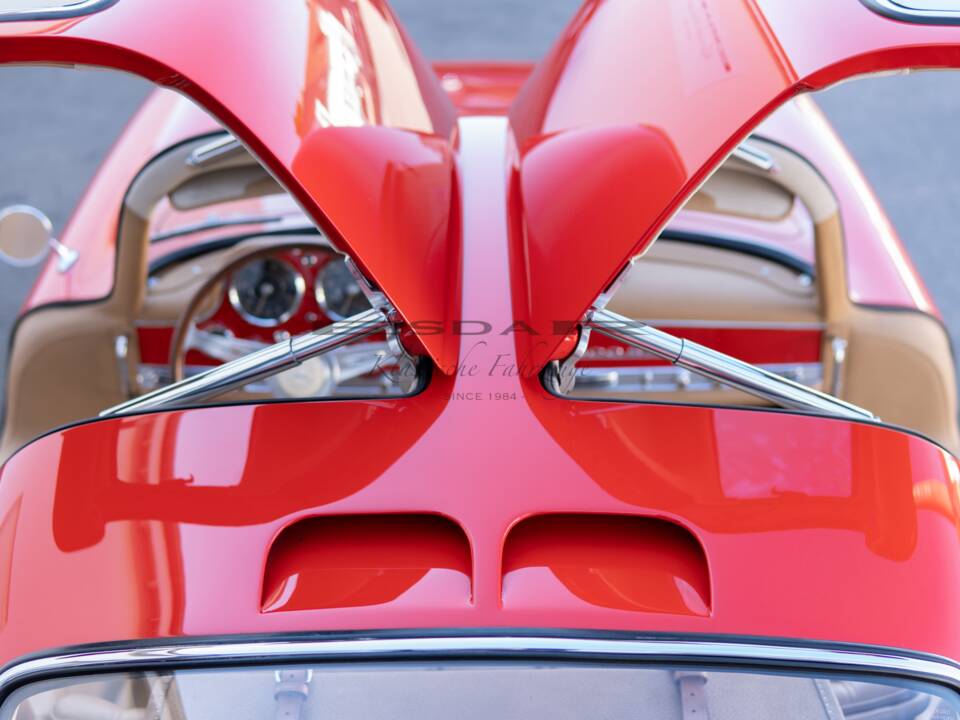 Image 13/49 of Mercedes-Benz 300 SL "Gullwing" (1955)