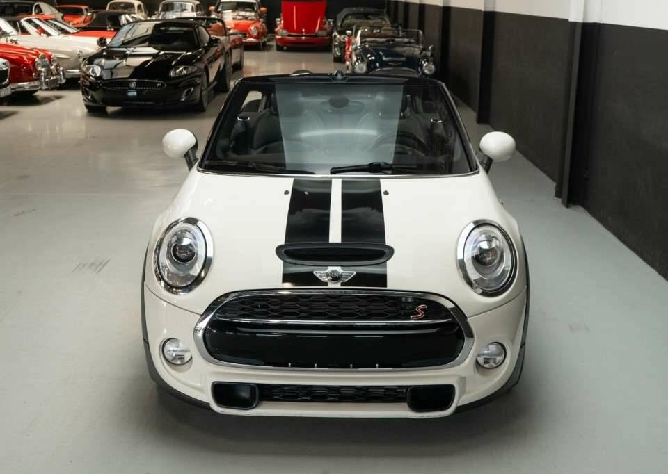 Image 40/50 de Mini Cooper S (2018)