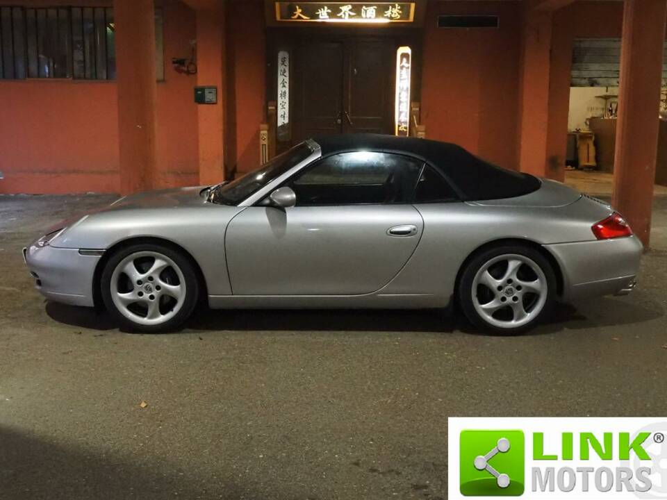 Image 7/10 of Porsche 911 Carrera (1999)