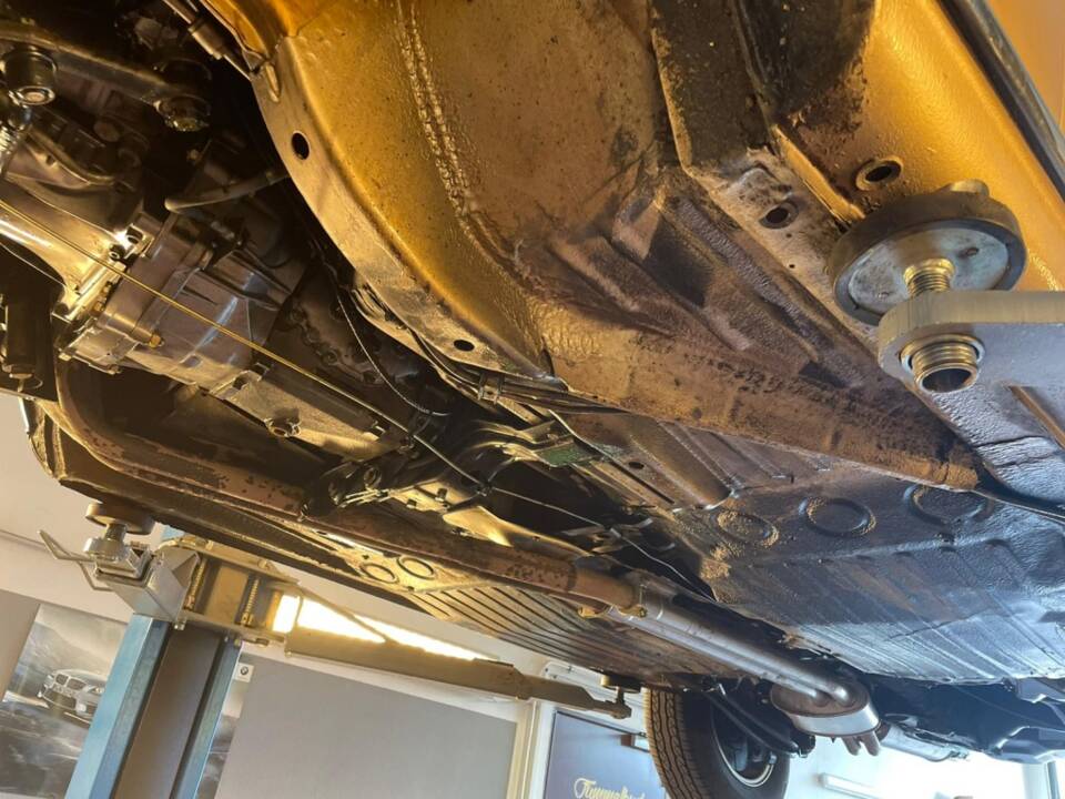 Image 65/73 of Mercedes-Benz 280 SE (1971)