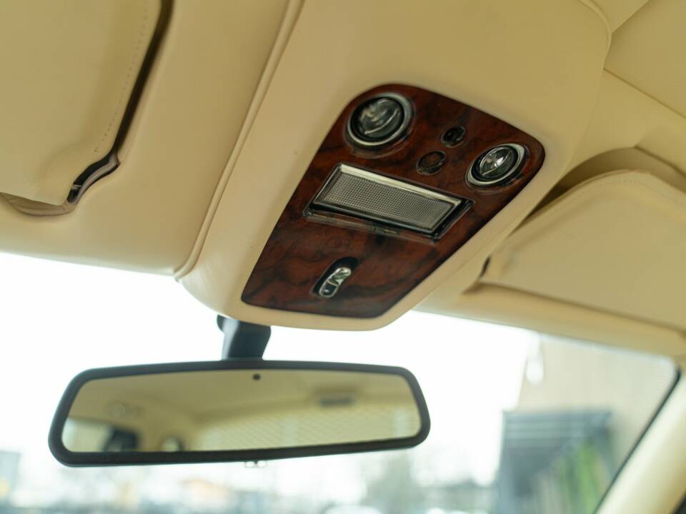 Image 18/40 of Bentley Arnage Green Label (1999)