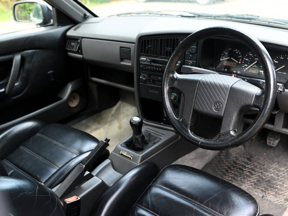 Bild 11/17 von Volkswagen Corrado G60 1.8 (1991)