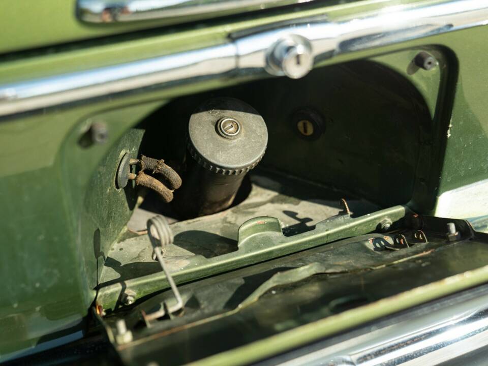 Afbeelding 45/50 van Mercedes-Benz 220 SE b (1964)