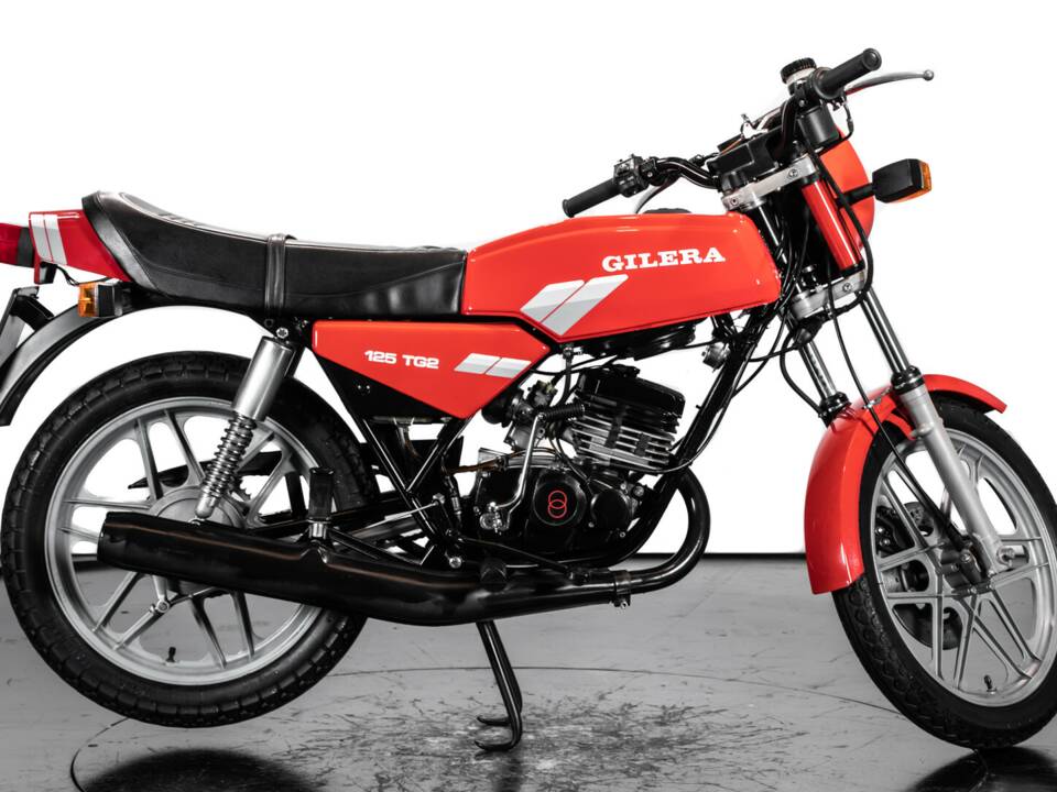 Image 2/31 of Gilera 125 TG2 (1984)