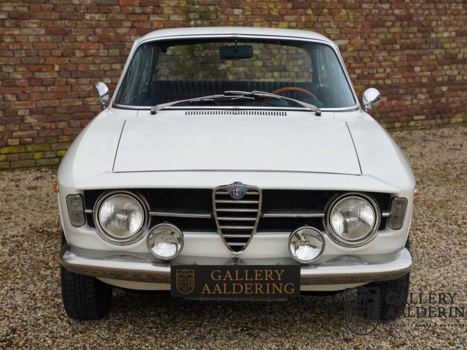 Bild 5/50 von Alfa Romeo Giulia 1300 GT Junior (1970)