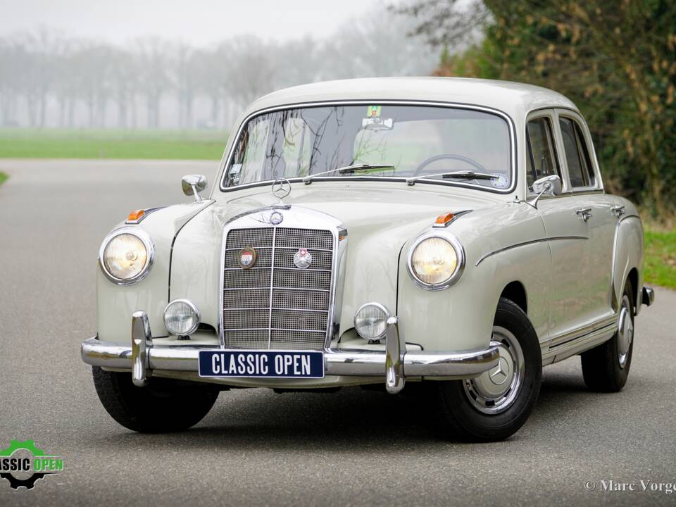 Bild 23/44 von Mercedes-Benz 220 S (1958)