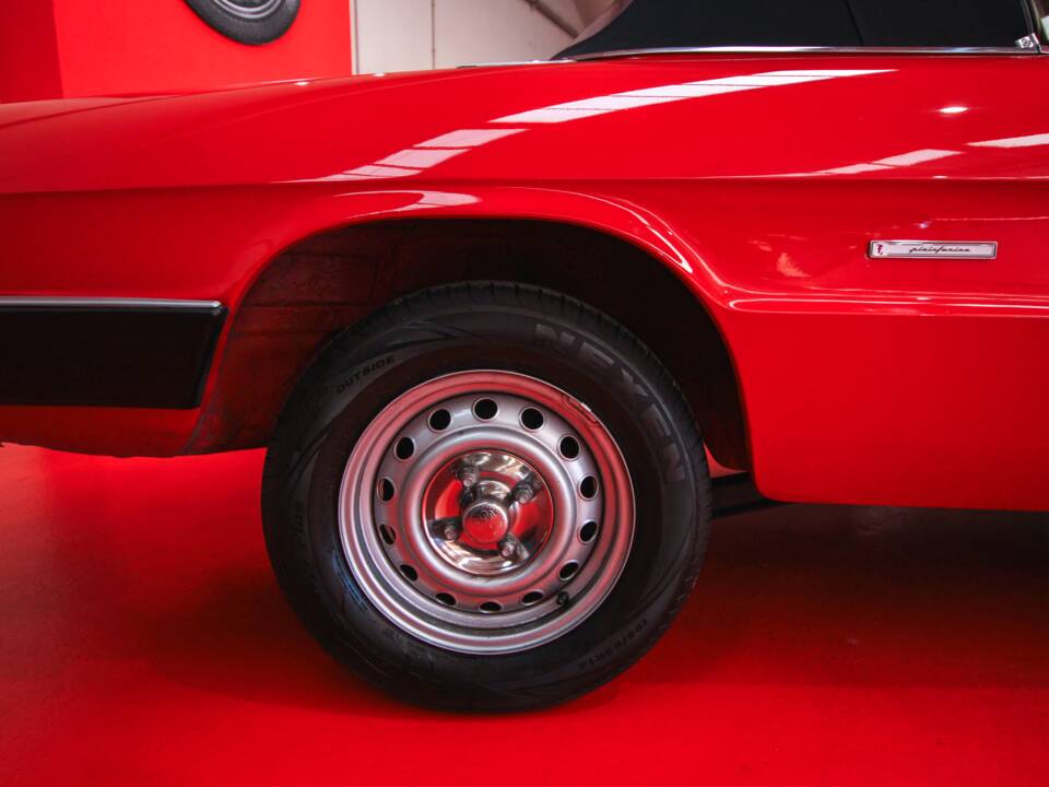 Image 6/24 of Alfa Romeo 2.0 Spider (1987)