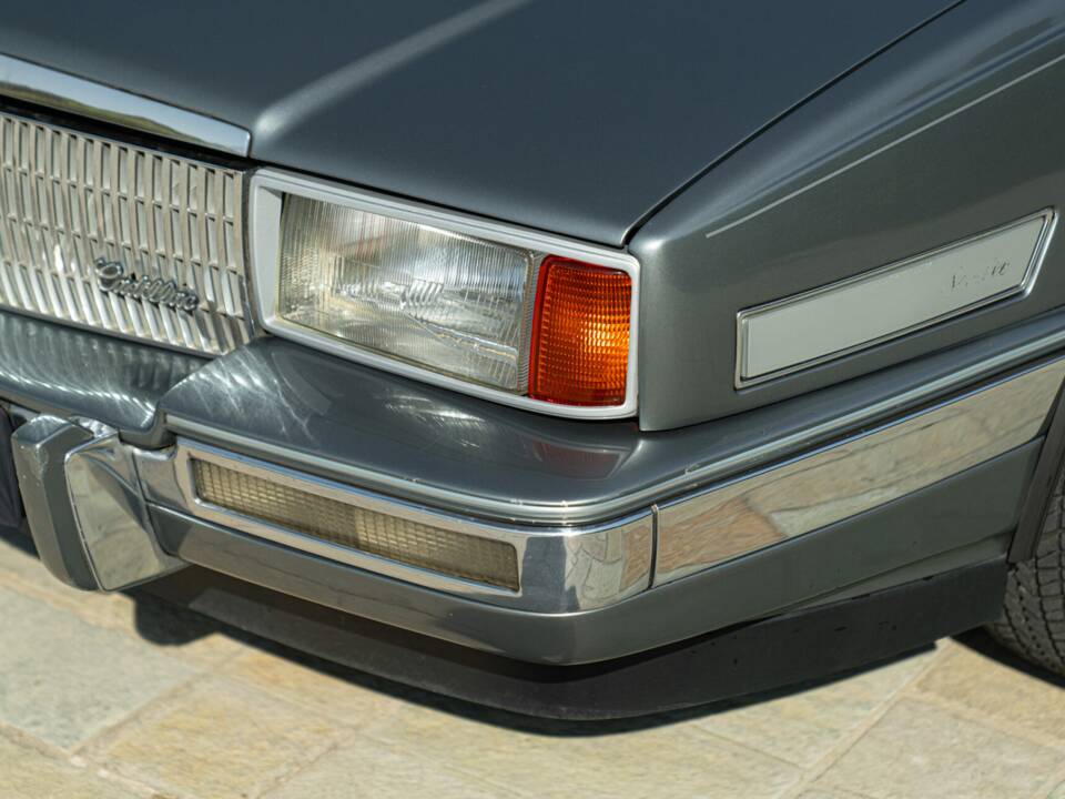 Immagine 15/50 di Cadillac Seville (1988)