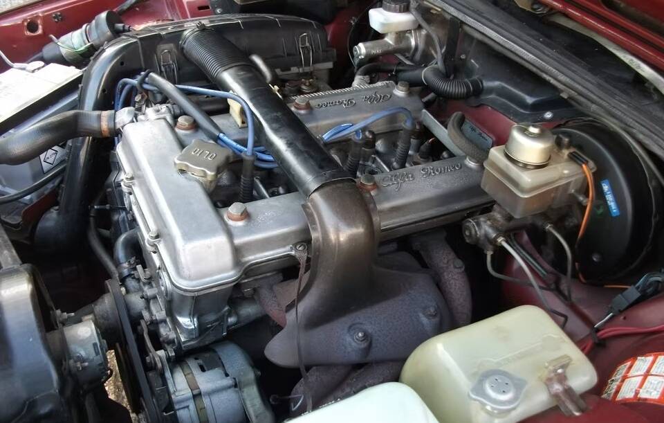 Image 4/9 of Alfa Romeo Giulietta 1.6 (1981)