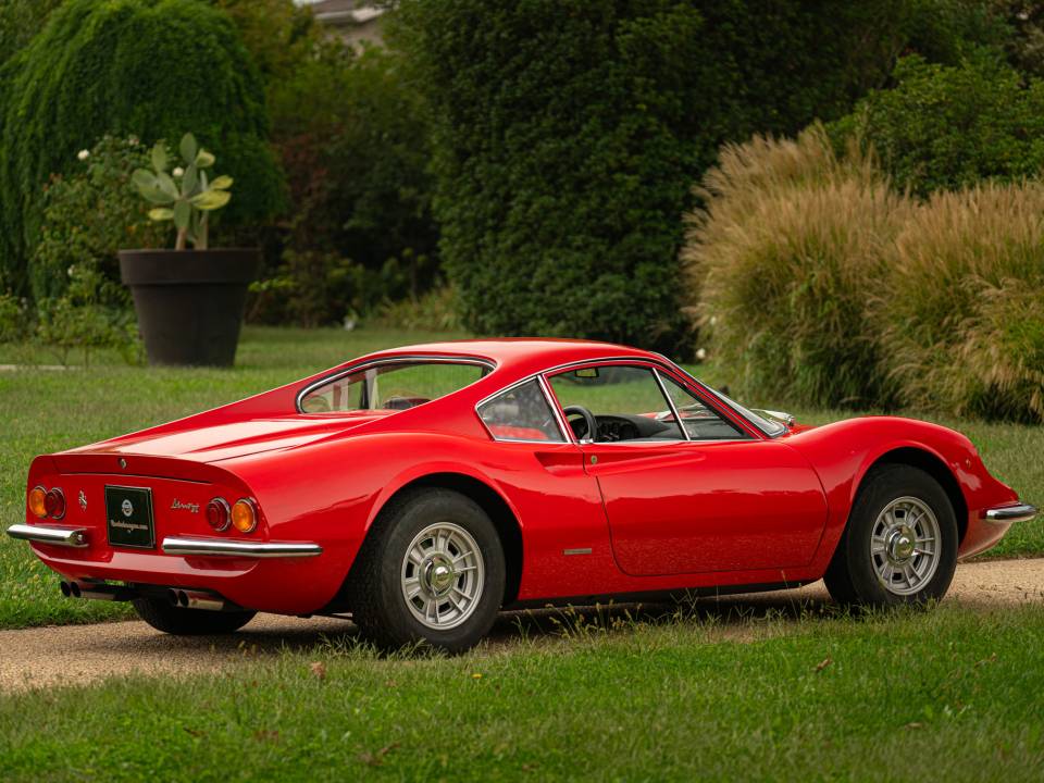 Image 5/50 de Ferrari Dino 246 GT (1970)