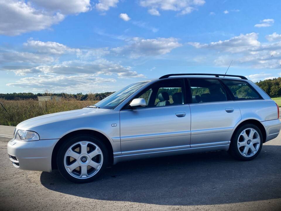 Image 5/50 of Audi S4 Avant (2001)