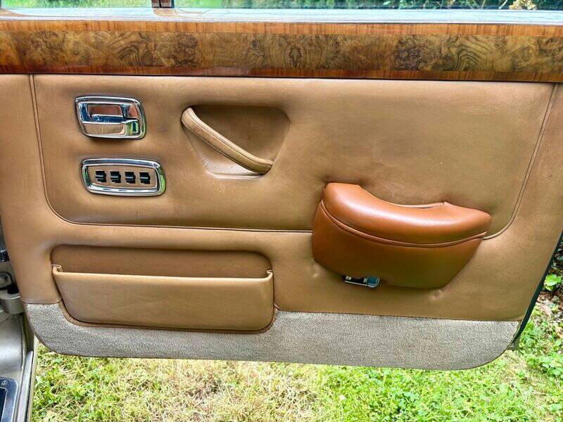 Afbeelding 36/56 van Bentley T 1 (1969)