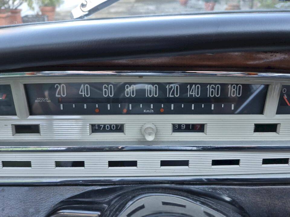 Image 29/54 de FIAT 1300 Vignale (1965)