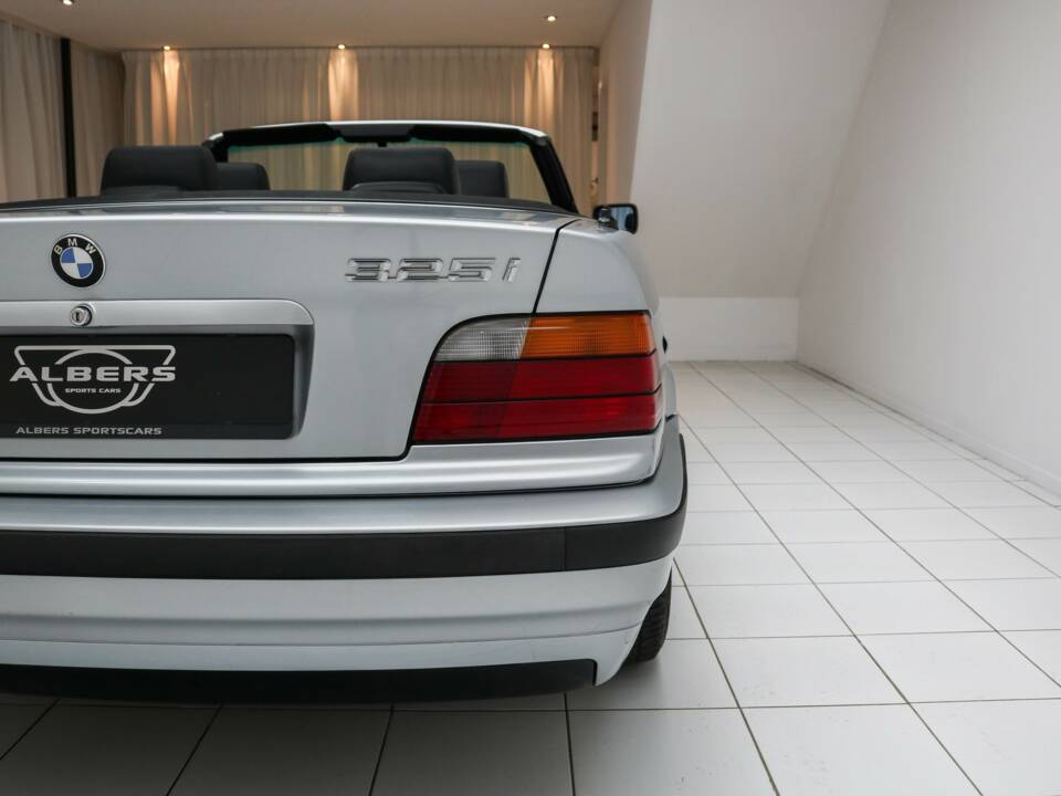 Imagen 22/28 de BMW 325i (1994)