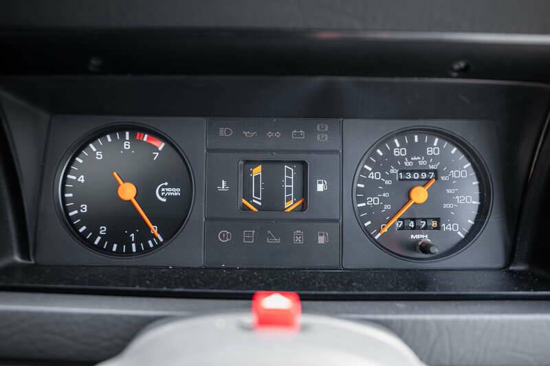 Image 21/33 de Ford Escort turbo RS (1986)