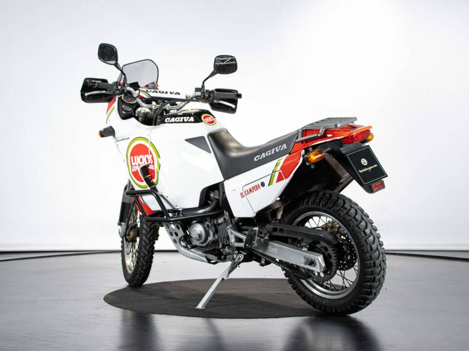 Image 2/50 of Cagiva E900 Elefant (1997)