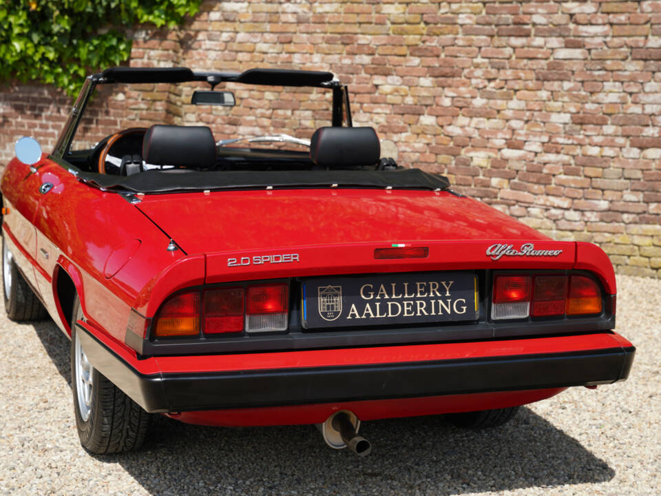 Image 48/50 of Alfa Romeo 2.0 Spider (1990)