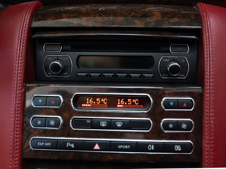 Immagine 25/45 di Bentley Azure (2007)