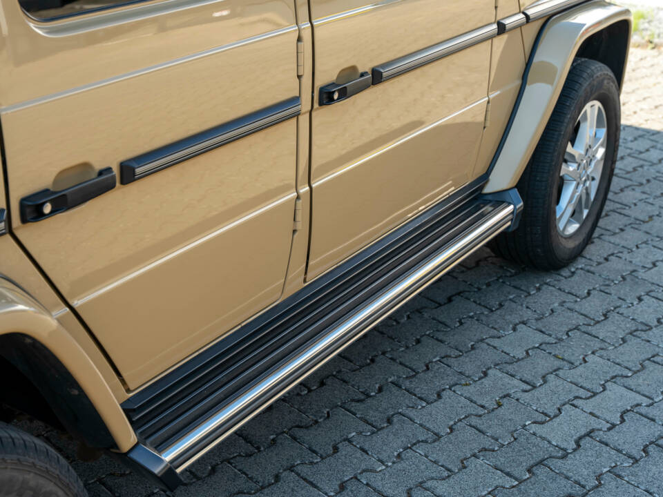 Image 21/33 of Mercedes-Benz G 500 (LWB) (2017)