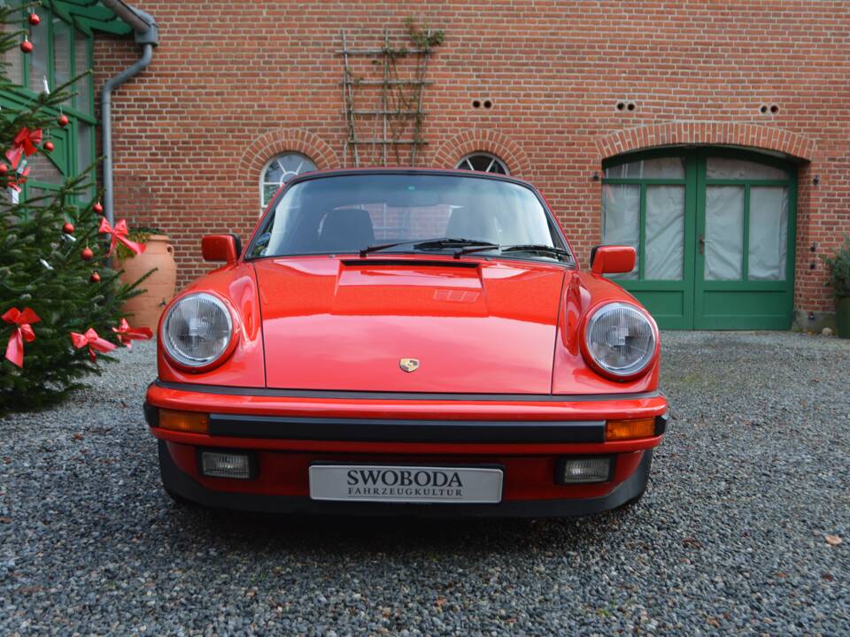 Bild 5/15 von Porsche 911 Carrera 3.2 (1987)
