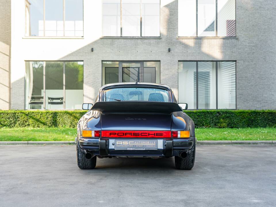 Bild 17/35 von Porsche 911 Carrera 3.2 (1986)