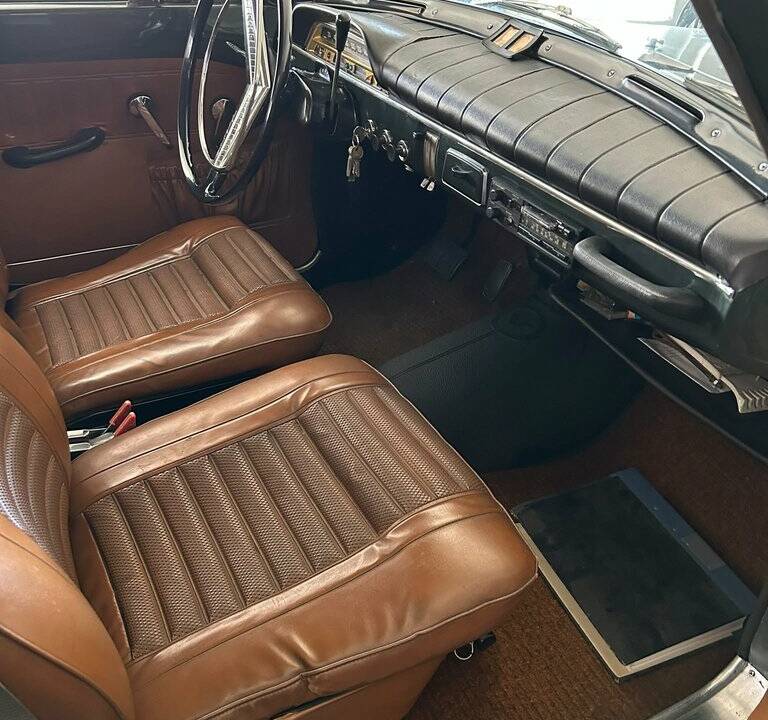 Bild 7/8 von Volvo P 121 (1967)