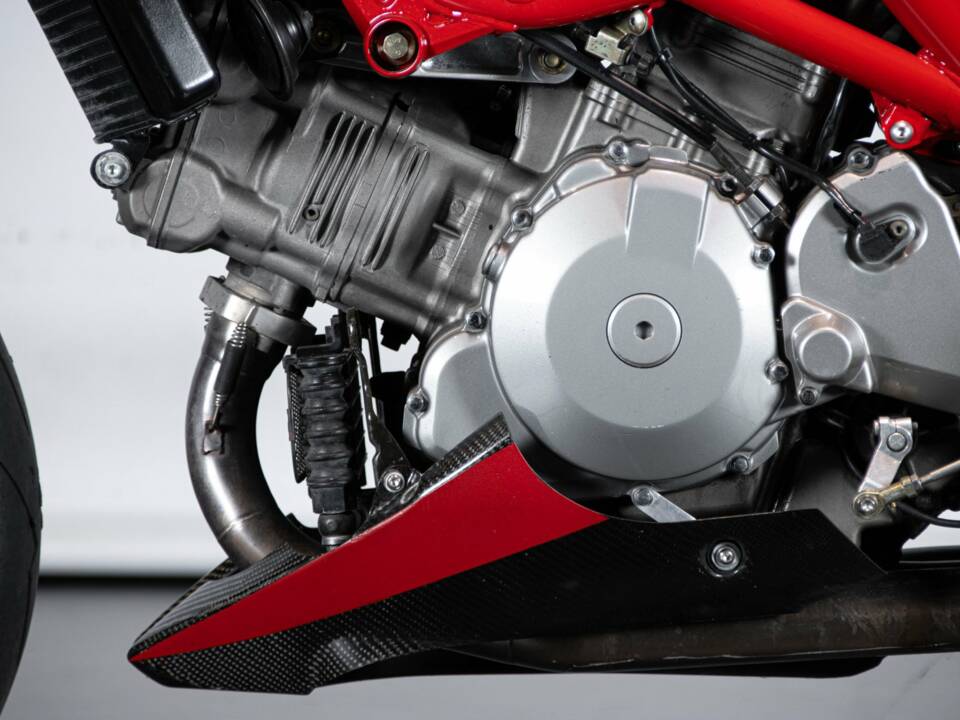 Immagine 16/50 di Cagiva DUMMY (2003)