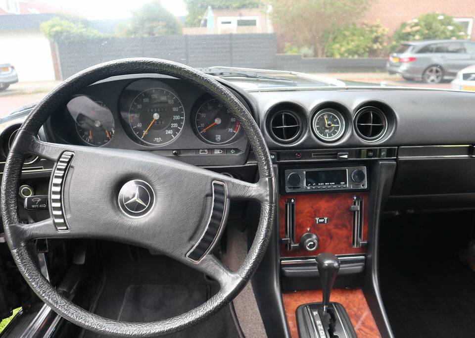 Image 8/8 de Mercedes-Benz 350 SLC (1972)