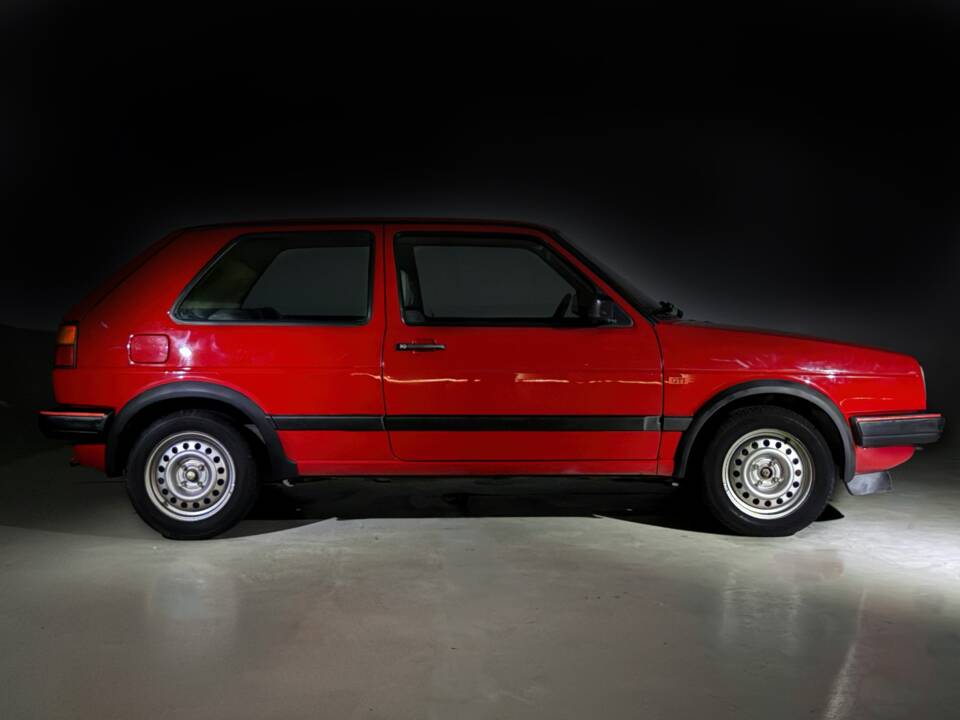 Bild 1/26 von Volkswagen Golf II 1.6 (1990)