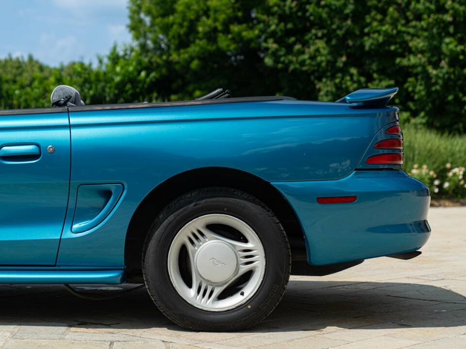 Image 16/50 of Ford Mustang (1994)