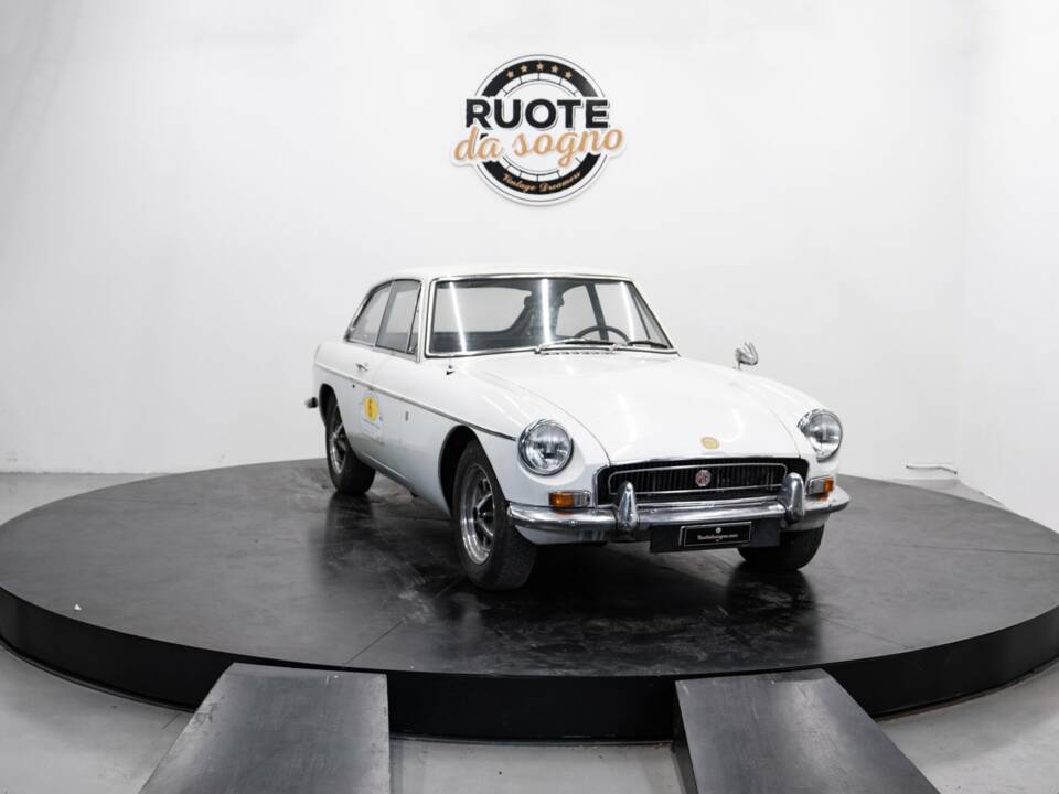 Image 2/50 de MG MGB GT (1971)