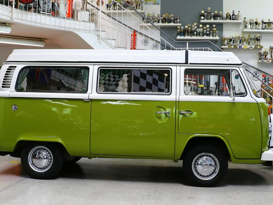 Image 6/25 de Volkswagen T2b Camper (1979)