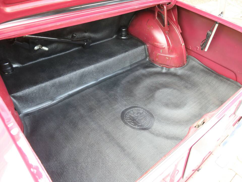 Immagine 31/50 di Alfa Romeo Giulia Nuova Super 1300 (1975)