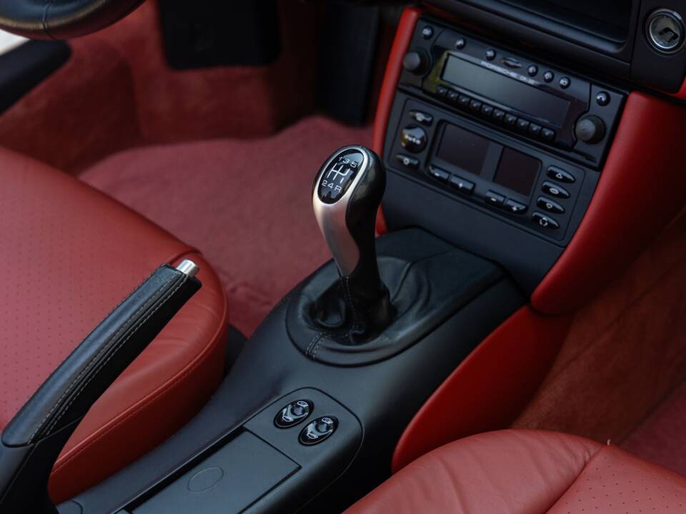 Image 50/73 of Porsche Boxster (2001)