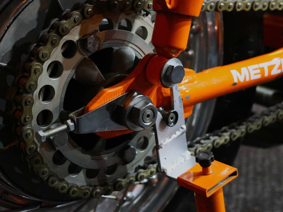 Image 26/56 of Laverda DUMMY (1970)