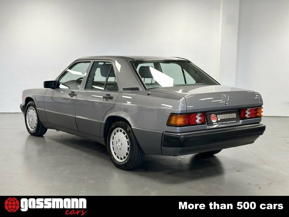 Image 8/15 de Mercedes-Benz 190 E 2.0 (1990)